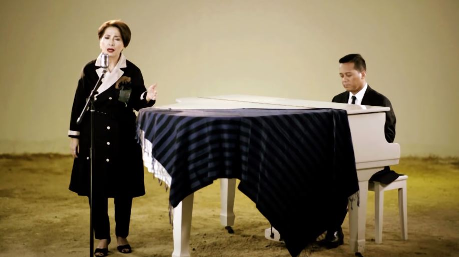 8 Transformasi Widyawati, usia 69 tahun masih perankan mahasiswi