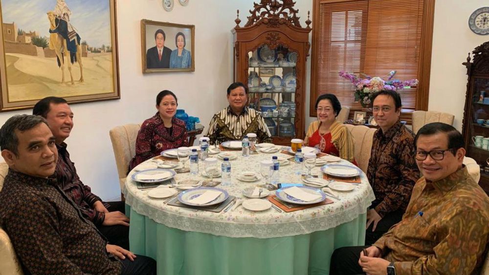 Momen Prabowo dan Megawati makan siang, bakwan menu pembukanya