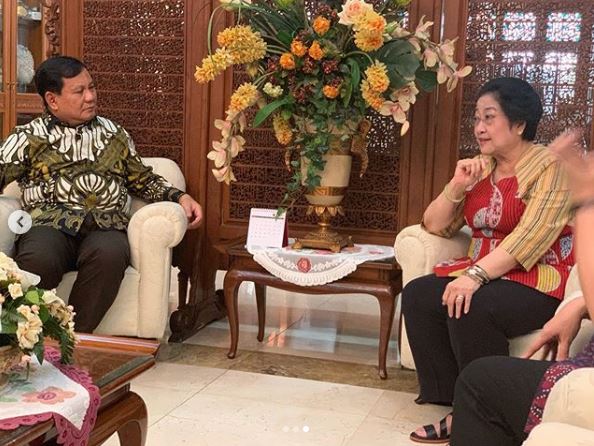 7 Momen pertemuan Megawati dan Prabowo, kompak pakai batik