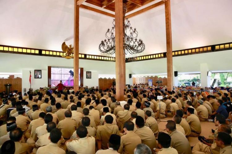 Ustaz Yusuf Mansur motivasi ASN Banyuwangi, kerja jadi pengabdian