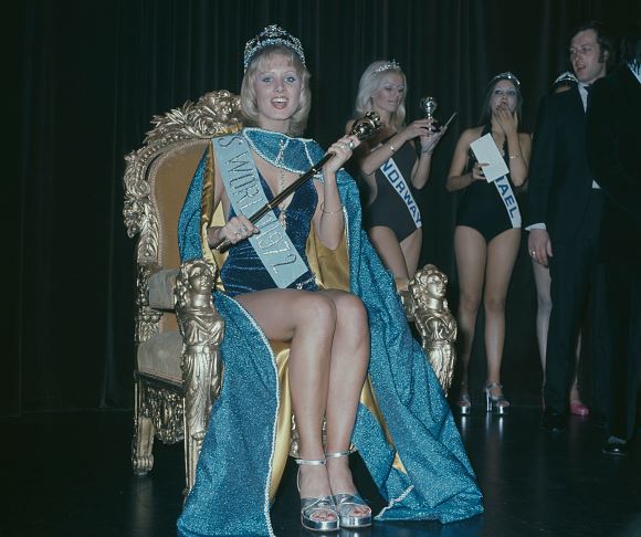 12 Transformasi mahkota Miss World dari masa ke masa