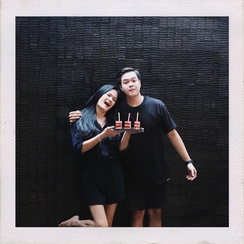 10 Potret kebersamaan Jeje Soekarno bareng Donna Harun