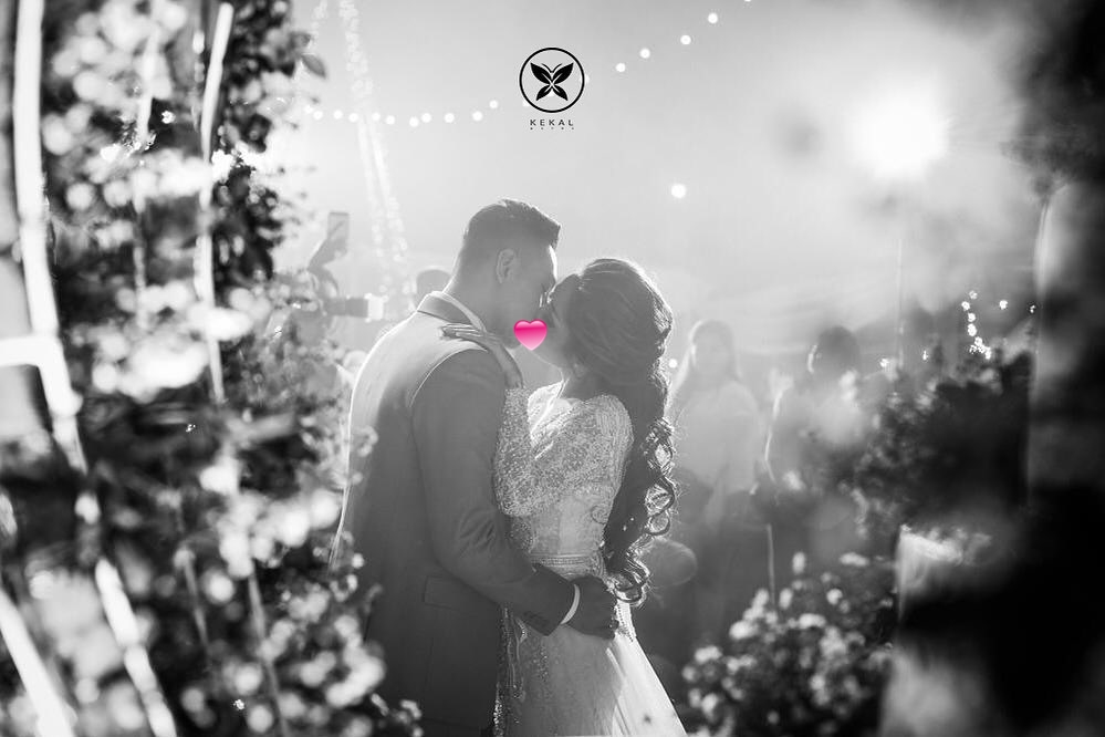 Unggah foto mesra bareng suami, Siti Badriah tuai kritikan