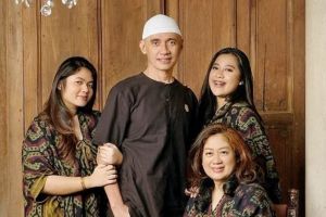 Cerita istri Agung Hercules awal mula suaminya kena kanker otak