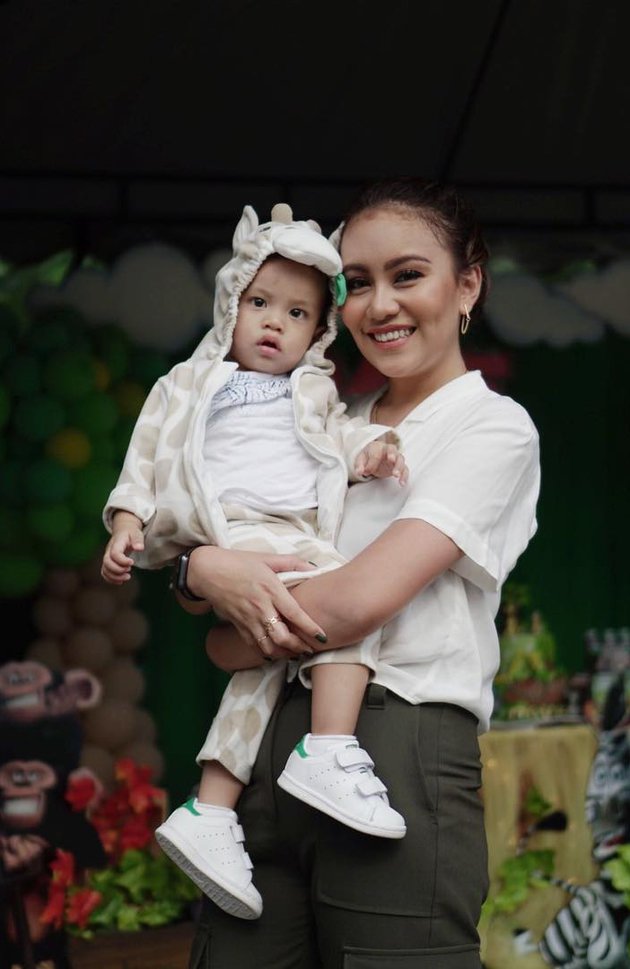 10 Pesona Kleine Marsha, anak tiri Nunung yang jarang tersorot