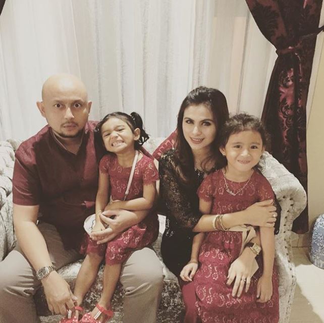 Jarang tersorot, ini 10 potret keluarga harmonis Asha Shara