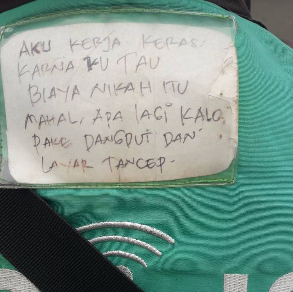 11 Pesan cinta ala driver ojek online ini mengundang senyum