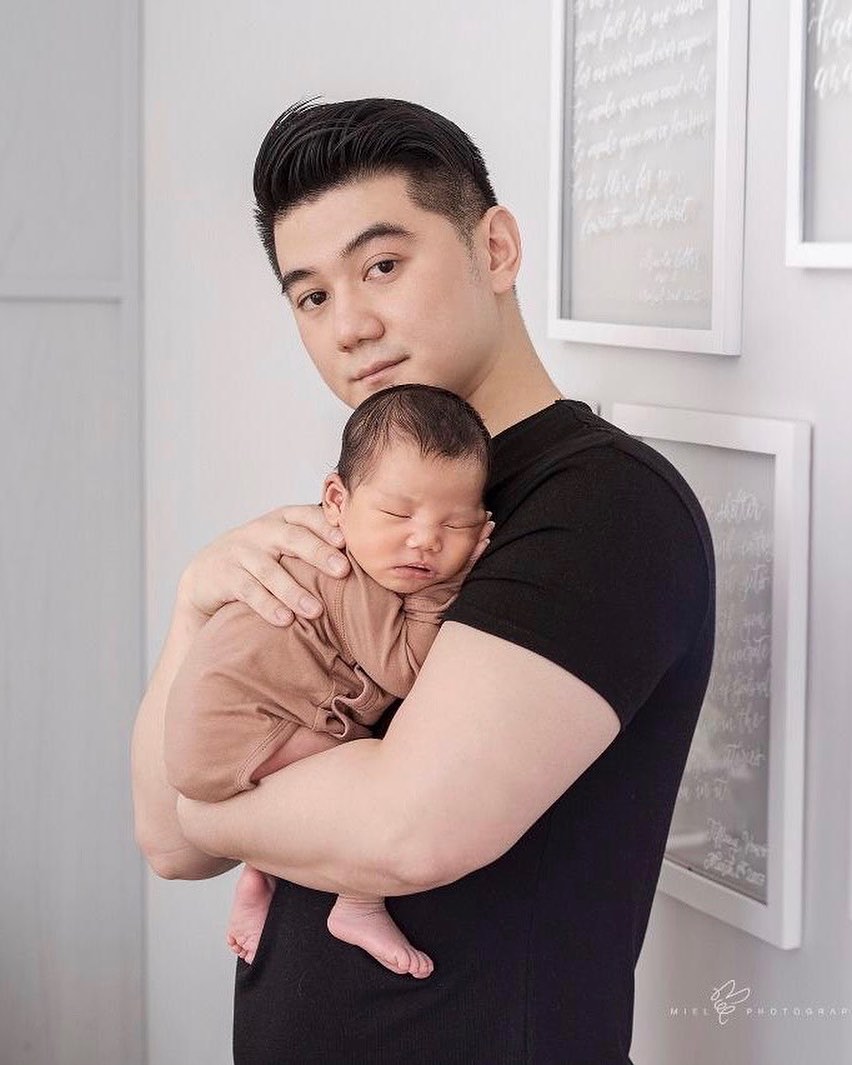 6 Potret newborn baby Arthur anak Chef Arnold, temanya unik