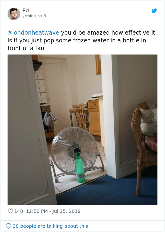 10 Kelakuan konyol orang kepanasan, sampai buka baju