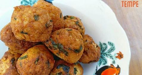 25 Resep camilan kreasi tempe yang enak, mudah dibuat & kekinian