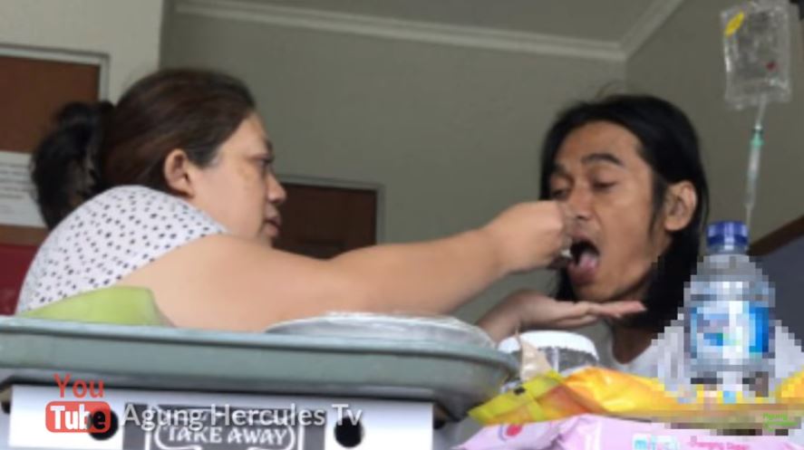 5 Momen haru istri Agung Hercules temani suami lawan kanker otak