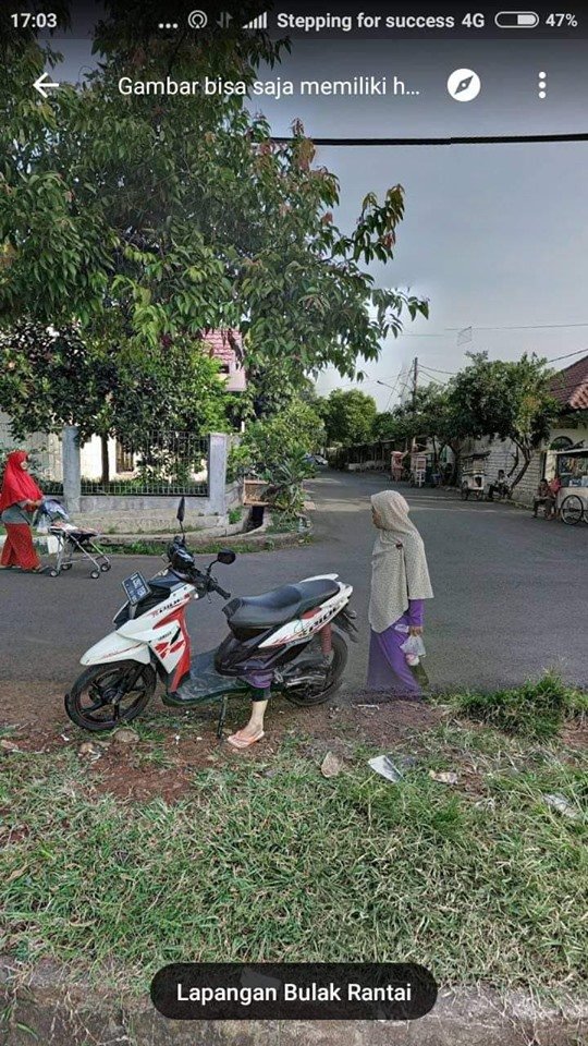 10 Momen orang terekam Google Street View fail abis, bikin ngakak