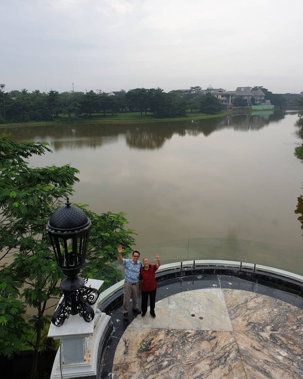 8 Potret rumah baru Tung Desem Waringin, ada helipadnya
