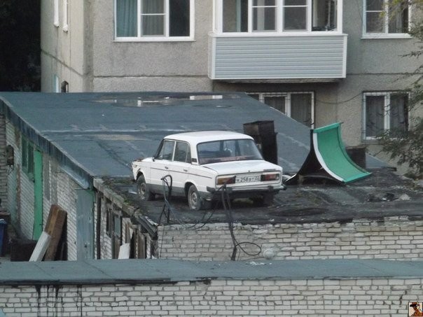 12 Potret kondisi mobil usai kecelakaan ini bikin geleng kepala