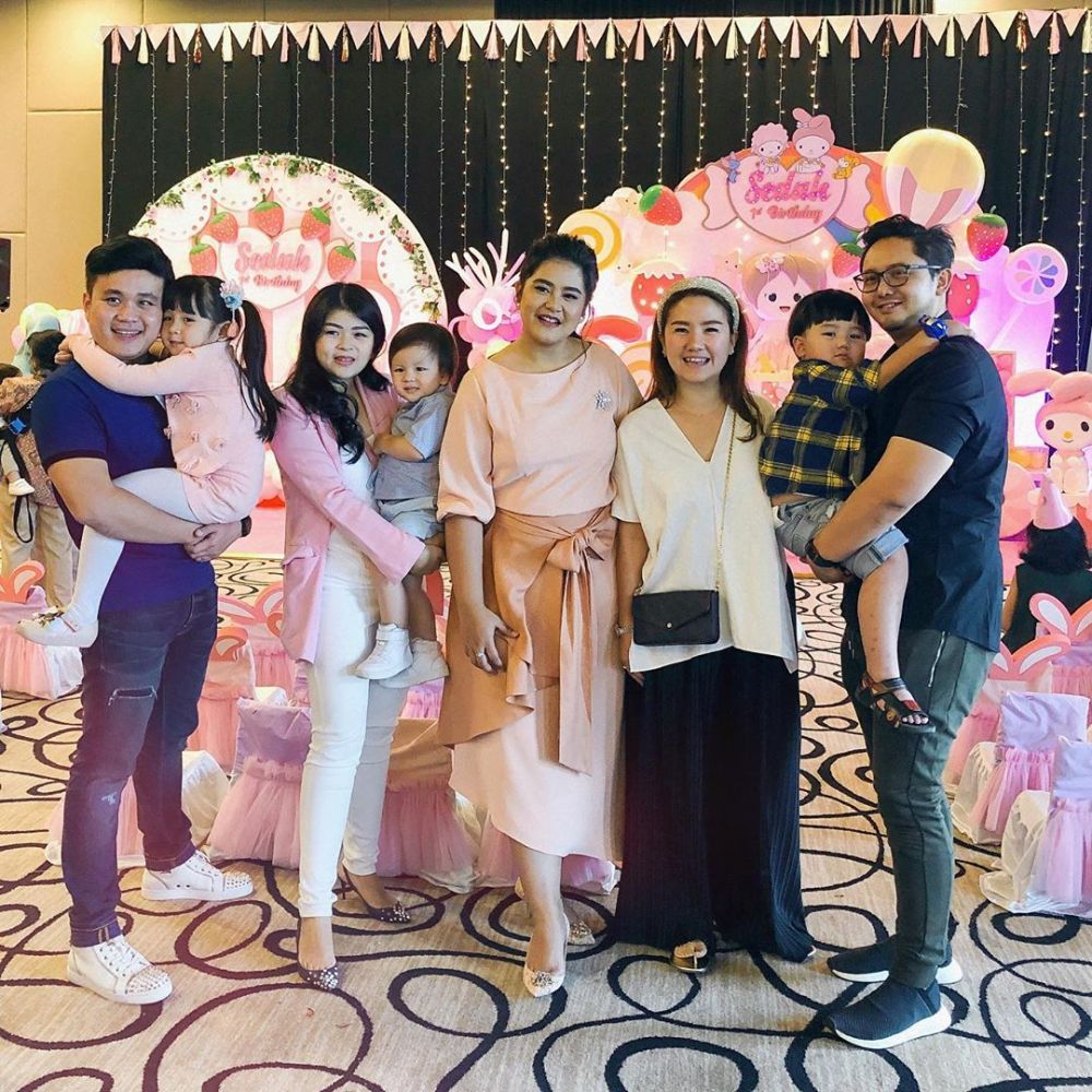 Momen ulang tahun Sedah Mirah, didominasi warna pink