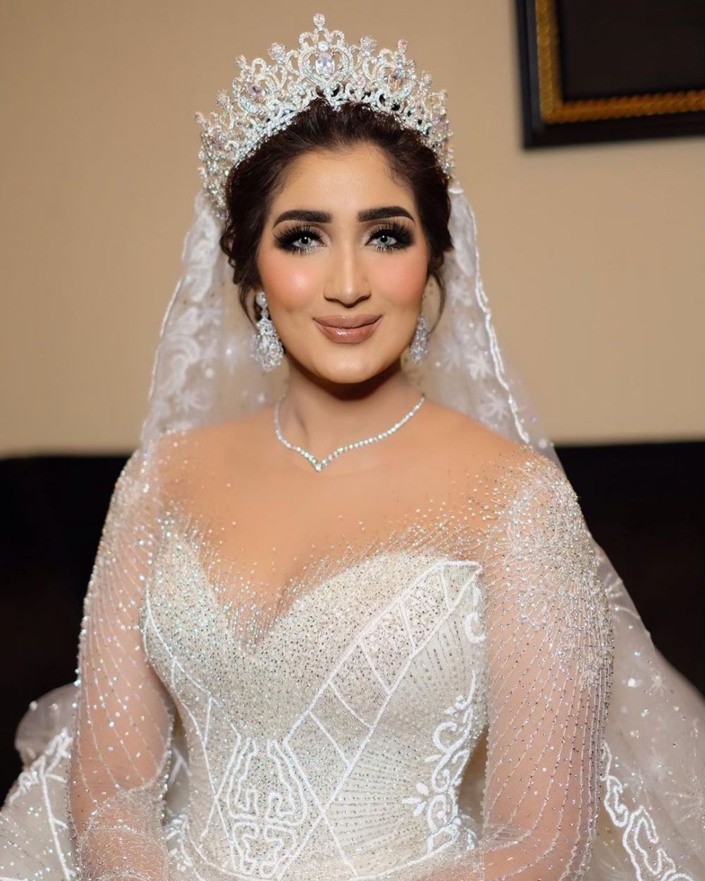 12 Momen resepsi pernikahan Tania Nadira & Abdulla Alwi, mewah abis