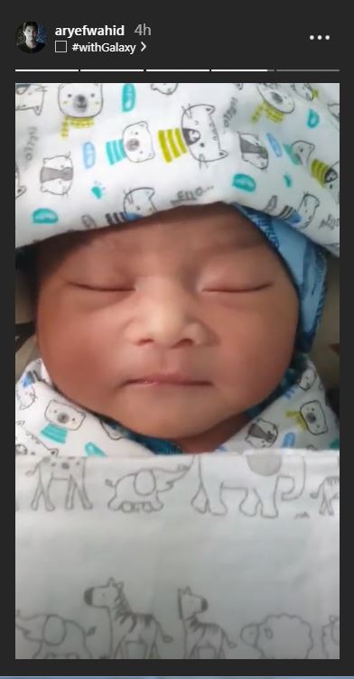 Evi Masamba melahirkan, ini 8 potret lucu anak pertamanya