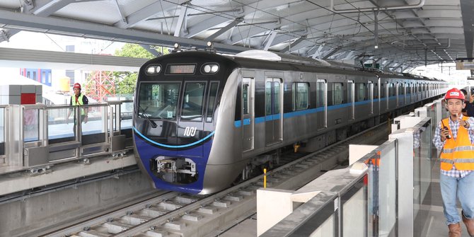 Listrik mati di Jakarta, penumpang MRT dievakuasi dari bawah tanah