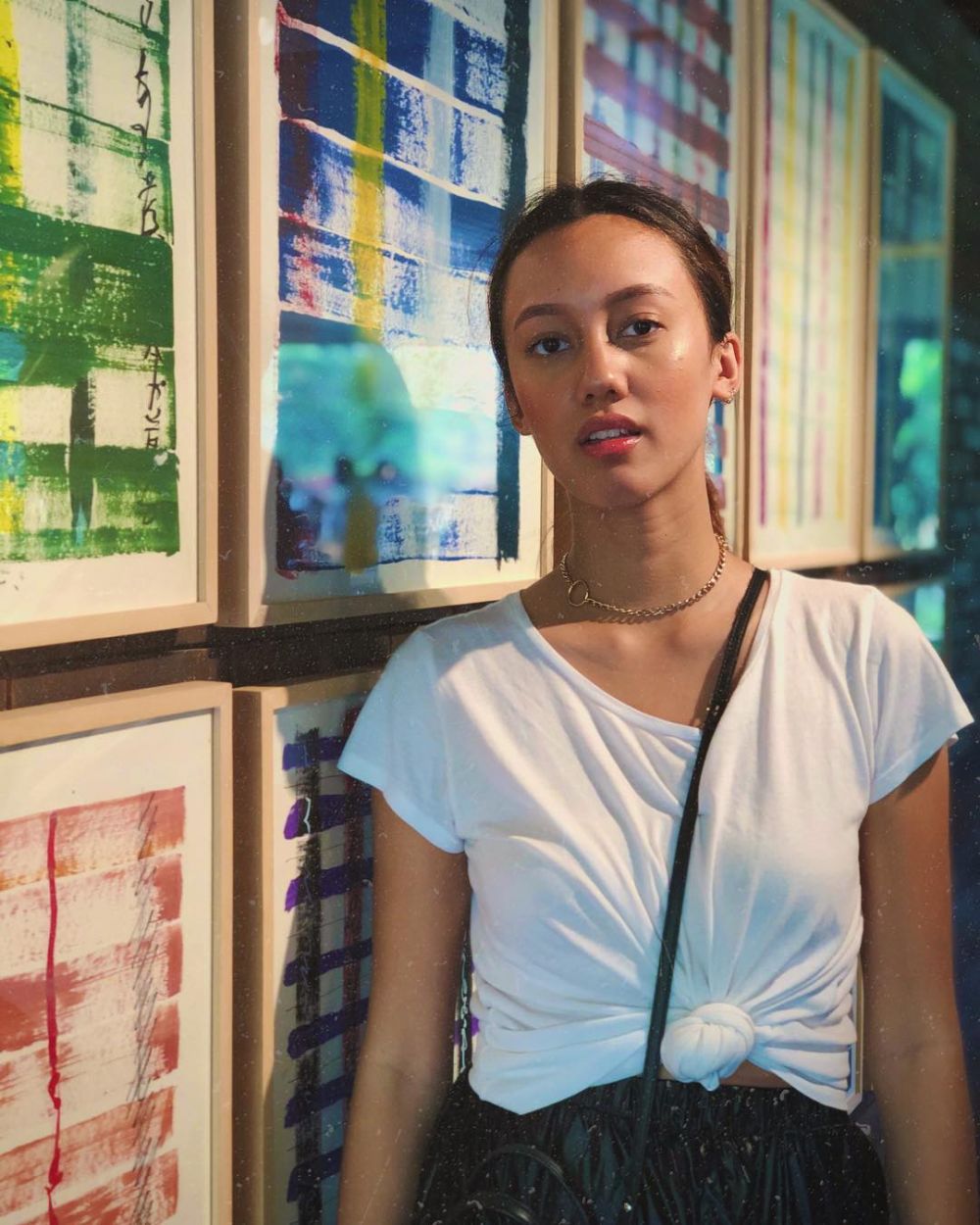 Pesona 8 anak tiri seleb ini bikin susah kedip, cantik abis