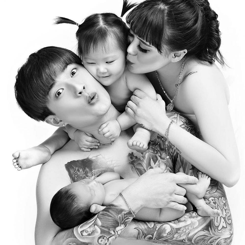 8 Potret newborn baby Kyra anak Lee Jeong Hoon, temanya unik