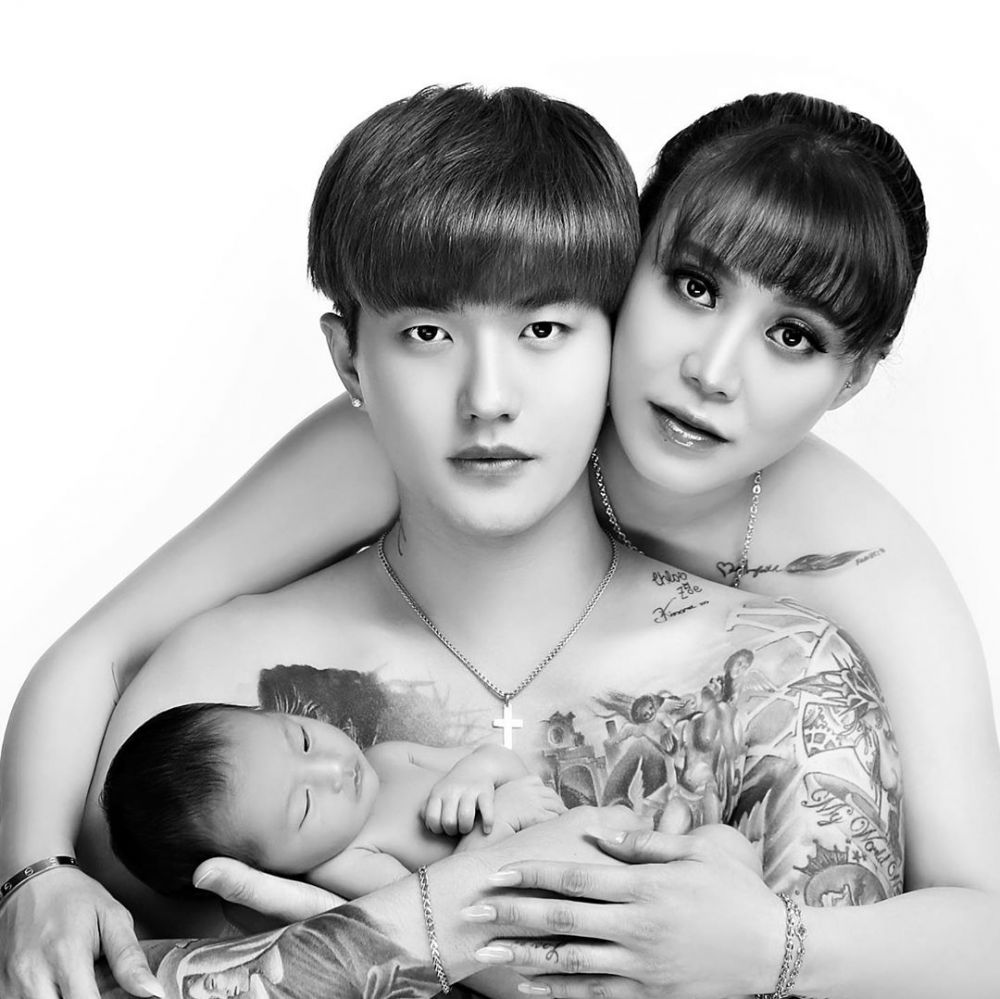 8 Potret newborn baby Kyra anak Lee Jeong Hoon, temanya unik