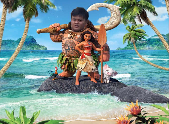 Remaja ini minta diedit di pantai, 10 hasil fotonya kocak abis