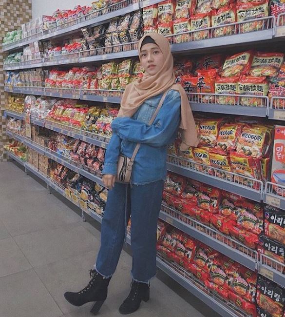 10 Foto Yofina Pradani mantan ipar Shireen Sungkar, kini berhijab