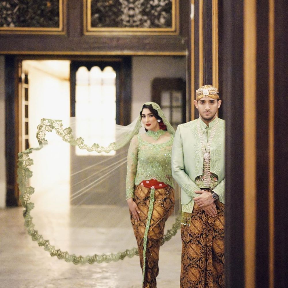 10 Inspirasi kebaya pernikahan ala Tania Nadira ini bisa kamu tiru