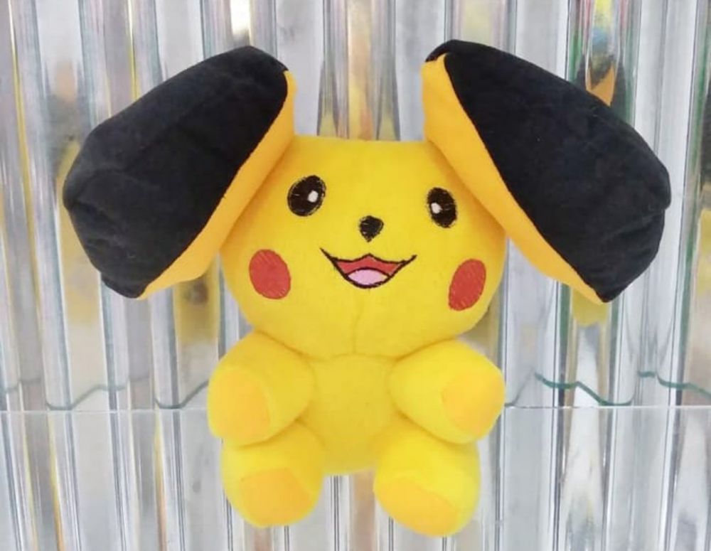 10 Bentuk boneka Pikachu ini nyelenehnya bikin gagal lucu