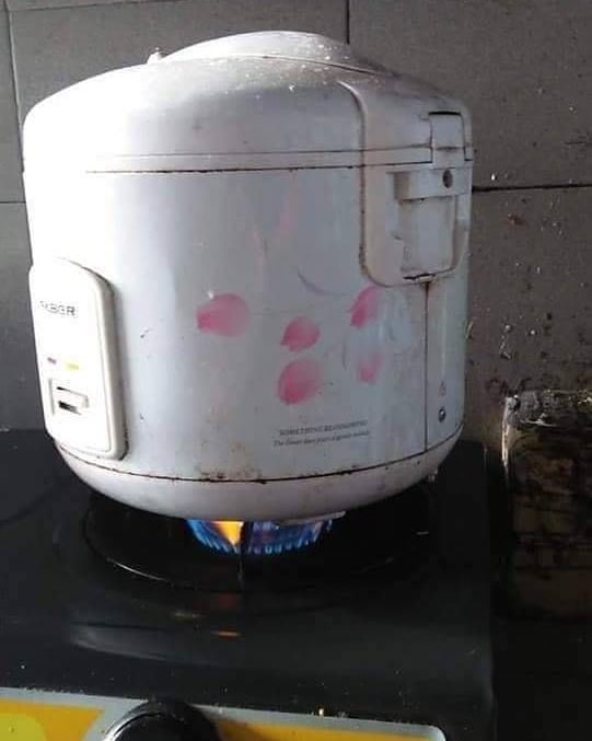 10 Cara orang memasak ini lucunya bikin gagal paham