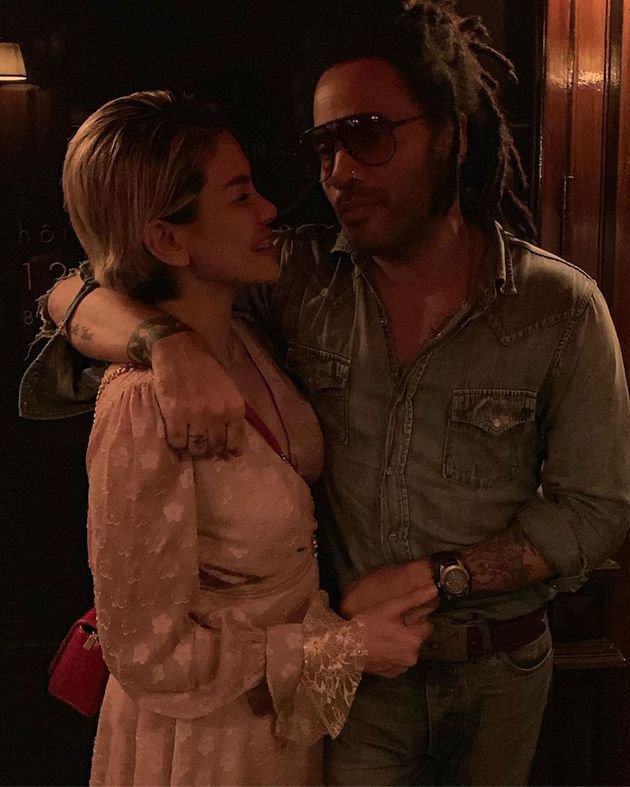 8 Momen liburan Nikita Mirzani di Paris, bertemu Lenny Kravitz