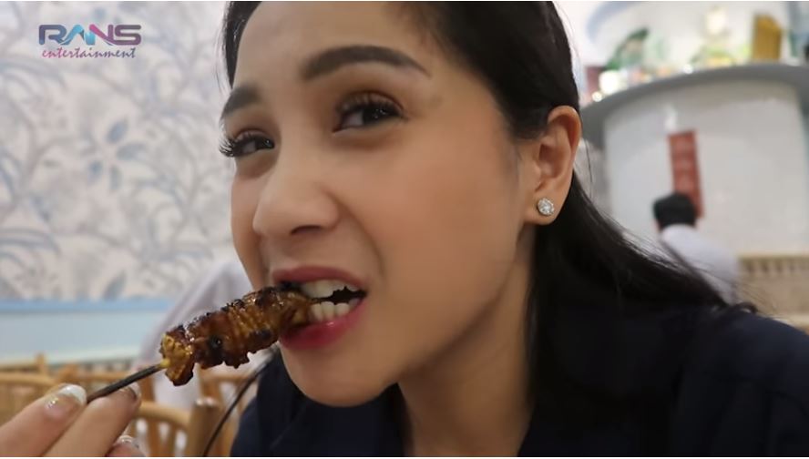 10 Momen Gigi & Rafathar mengungsi ke Singapura saat mati lampu