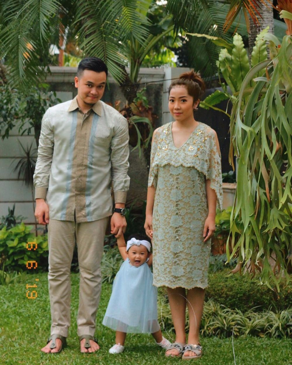 5 Pasangan seleb ini merajut cinta dari bangku sekolah sampai menikah