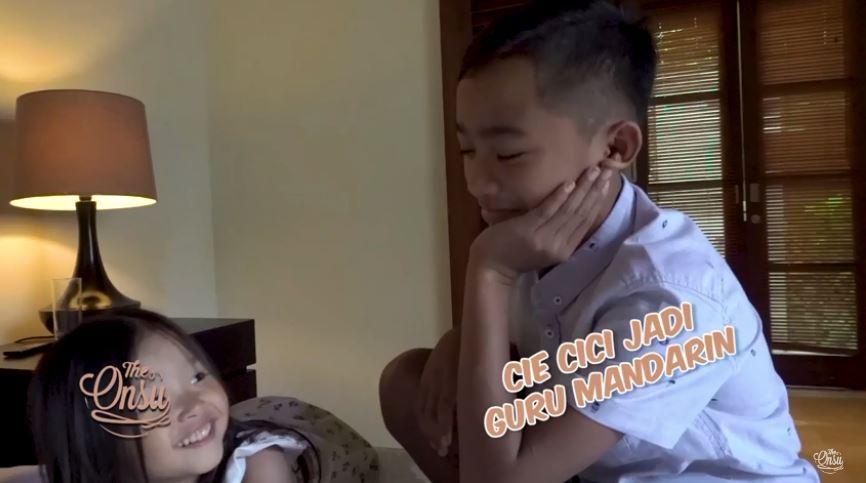 10 Momen Ruben & Sarwendah liburan bareng Betrand, penuh keseruan