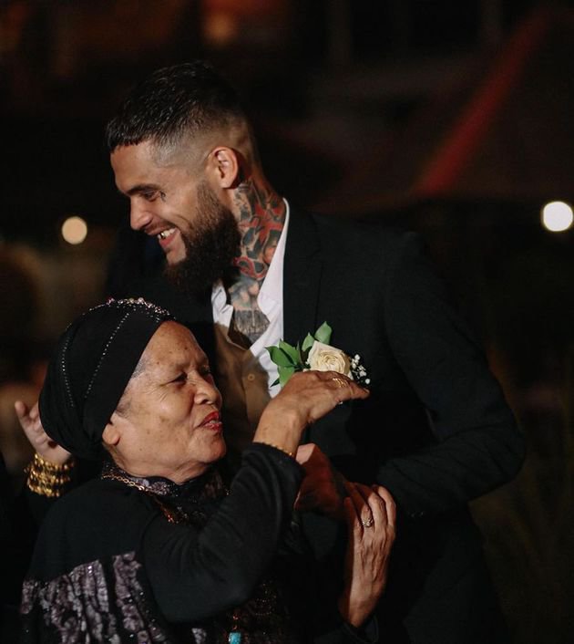 7 Potret resepsi nikahan Diego Michiels, wajah cantik istri terekspos