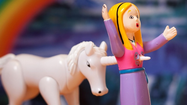10 Desain mainan anak-anak ini absurdnya bikin gagal paham