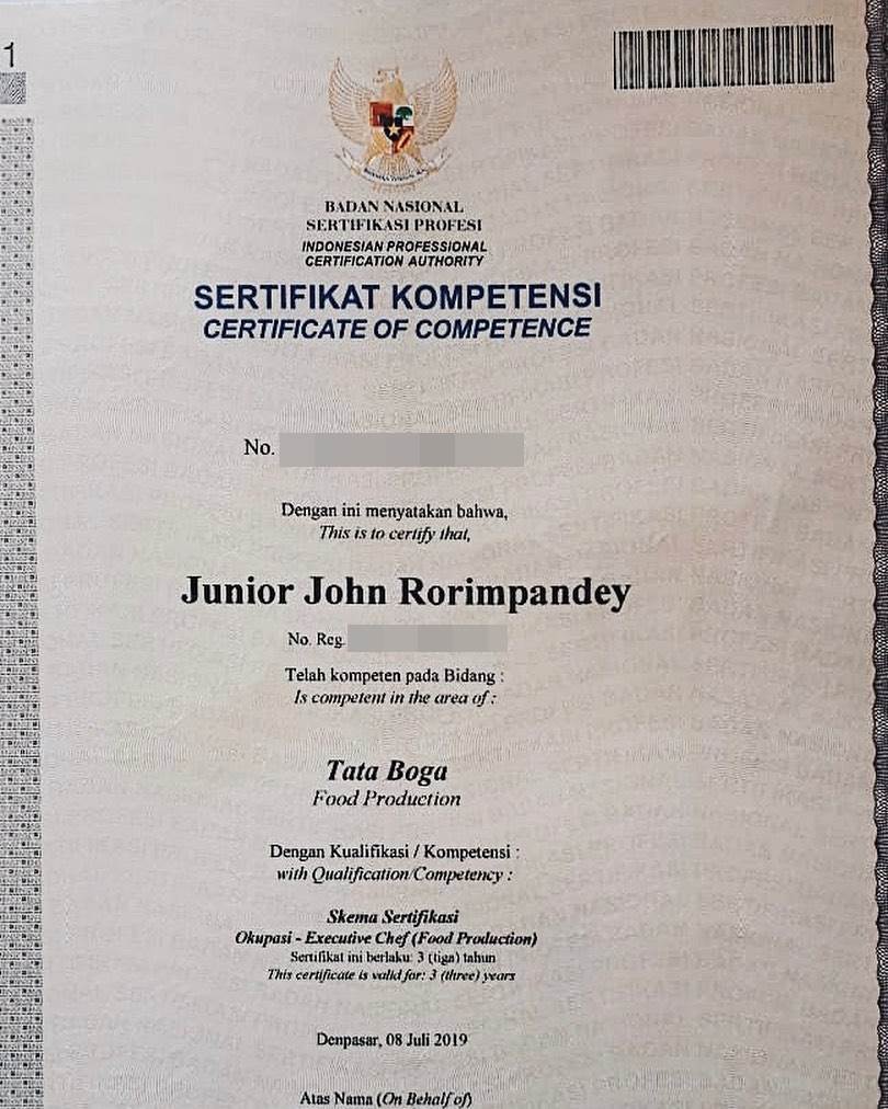 Posting sertifikat kompetensi, nama asli Chef Juna curi perhatian