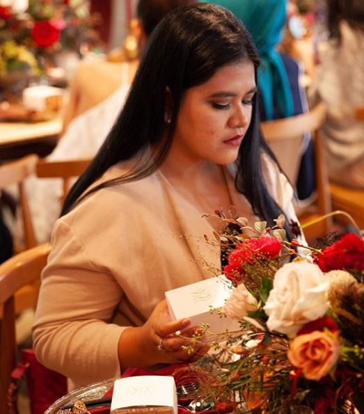 Datang ke acara Luna Maya, Kahiyang Ayu tenteng tas mewah