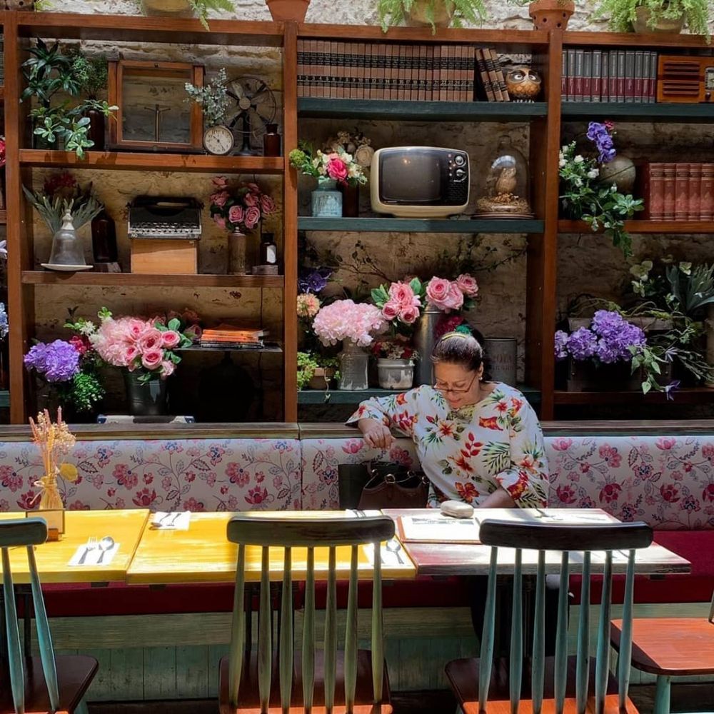 30 Kafe instagramable di Jakarta, unik dan cocok untuk hangout