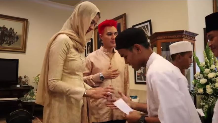 10 Momen syukuran empat bulan kehamilan Paula Verhoeven, haru