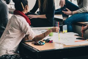 9 Kebiasaan yang bisa turunkan daya tarikmu di mata orang lain