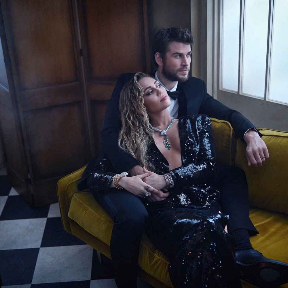 8 Potret kenangan mesra Miley Cyrus & Liam Hemsworth sebelum pisah