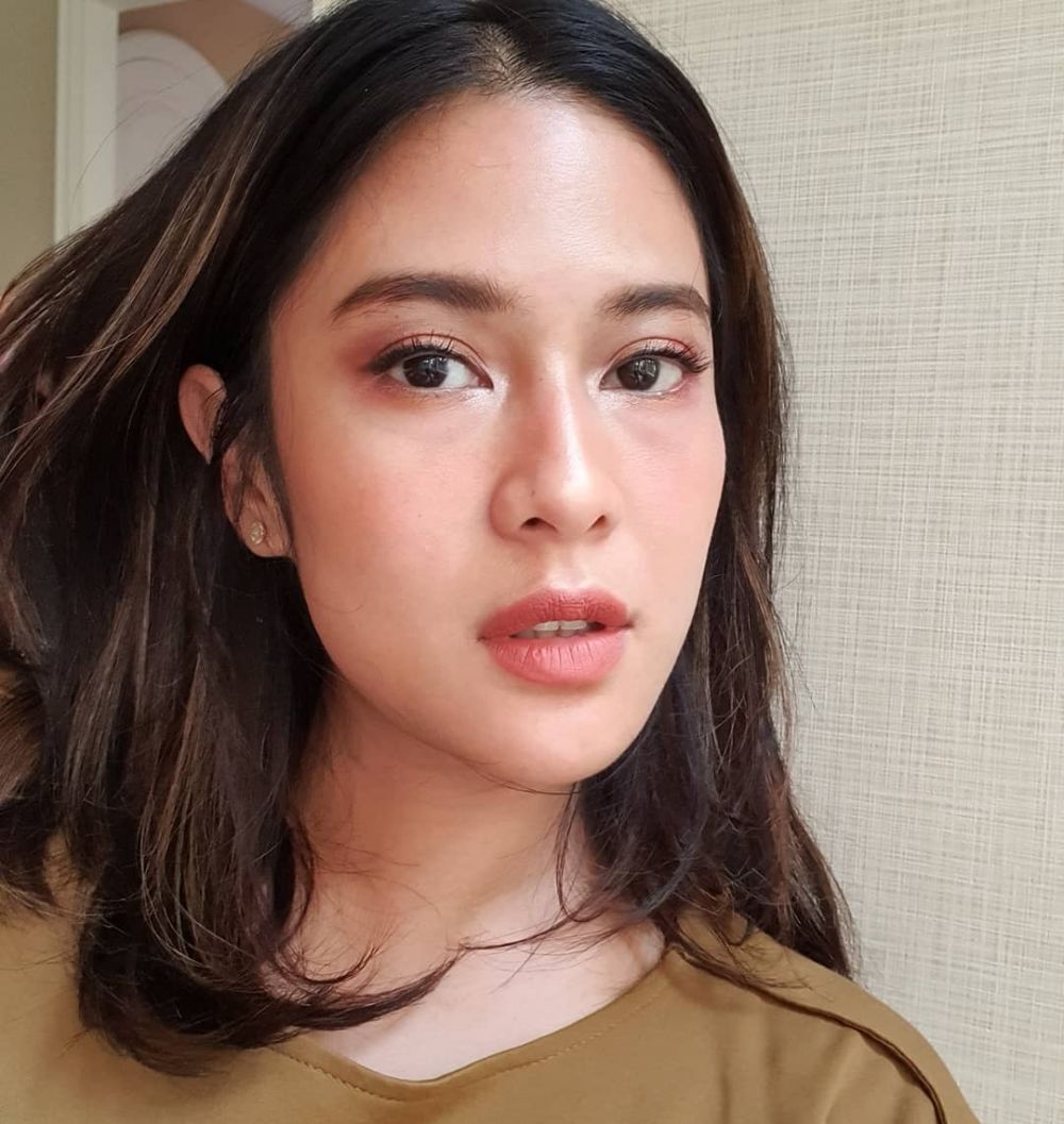 Punya paras cantik, intip pengalaman 3 seleb ini ditolak cintanya