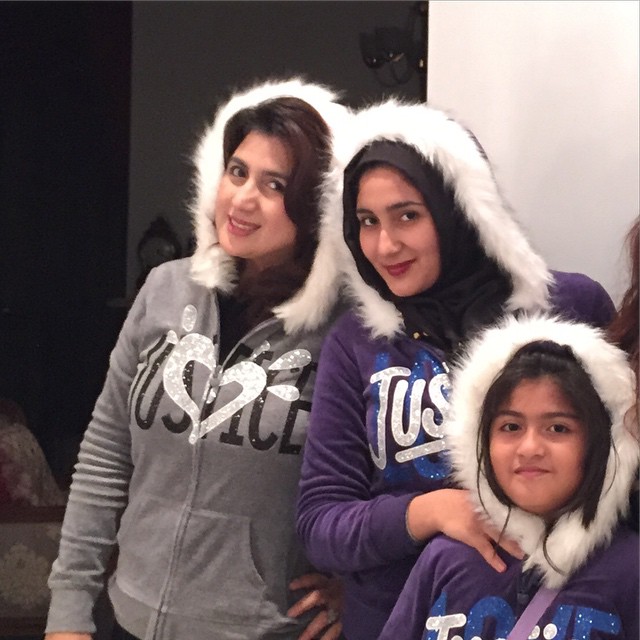 10 Momen Tania Nadira dan ibu yang tampil hits, bak kakak adik