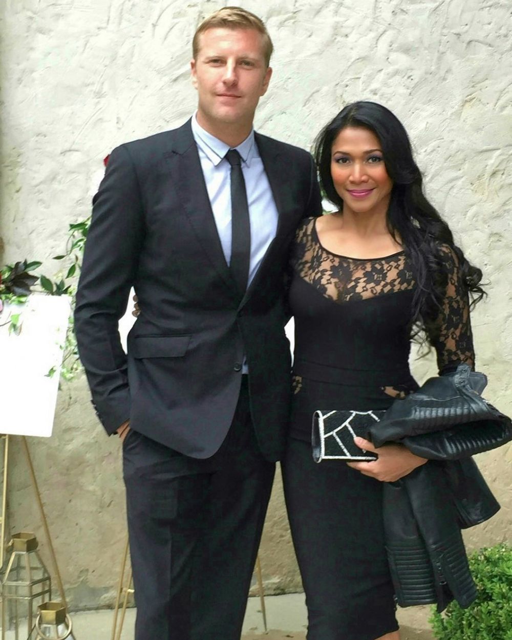 7 Seleb cantik ini jatuh ke pelukan bule Belanda, terbaru Rina Nose