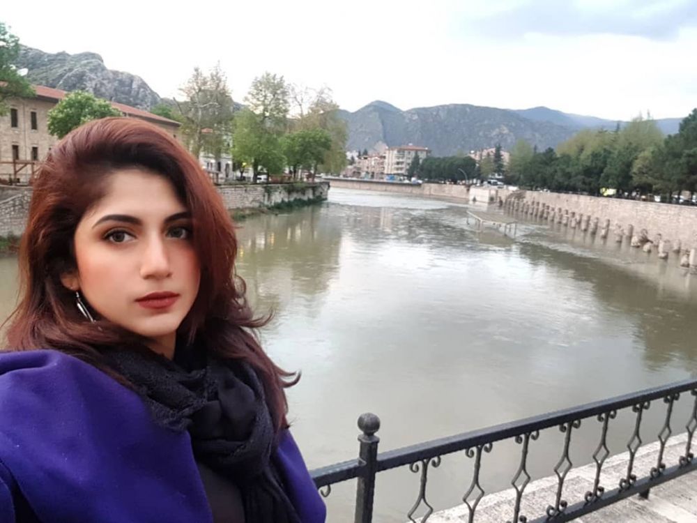 12 Potret Amira Alwi, adik ipar Tania Nadira yang memesona abis