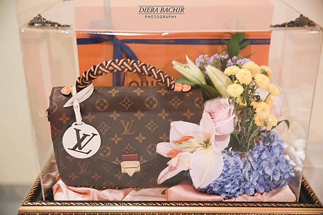 5 Seserahan Roger Danuarta untuk Cut Meyriska, harganya fantastis