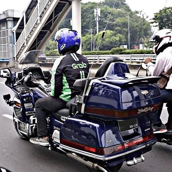 10 Inovasi unik di motor ojek online ini berasa penumpang VIP