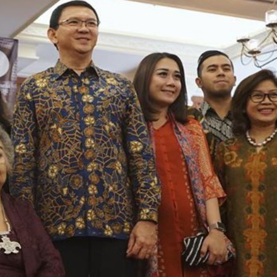 Dikabarkan gelar baby shower, ini 8 potret terbaru istri Ahok