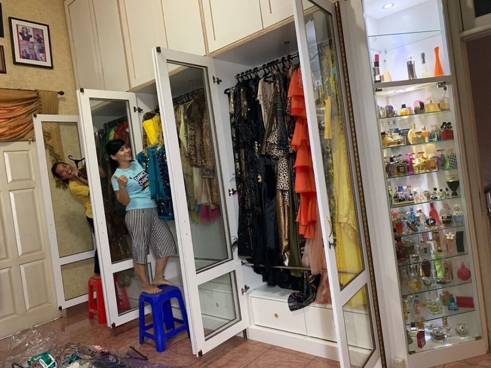 8 Potret kamar tidur Inul, koleksi barang mewahnya curi perhatian